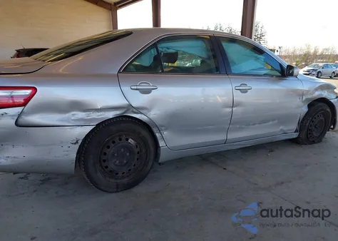 2009 Toyota Camry Le z USA, uszkodzony, nr VIN 4T4BE46K29R075946